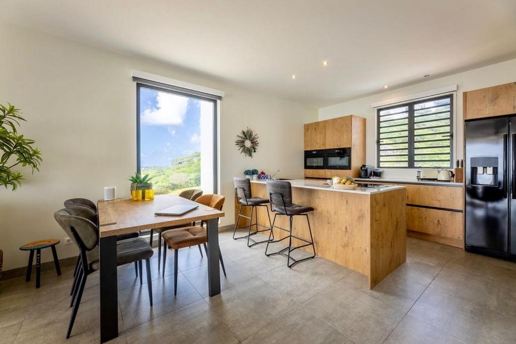 Coral Estate Ocean View Apartments 威廉斯塔德 外观 照片